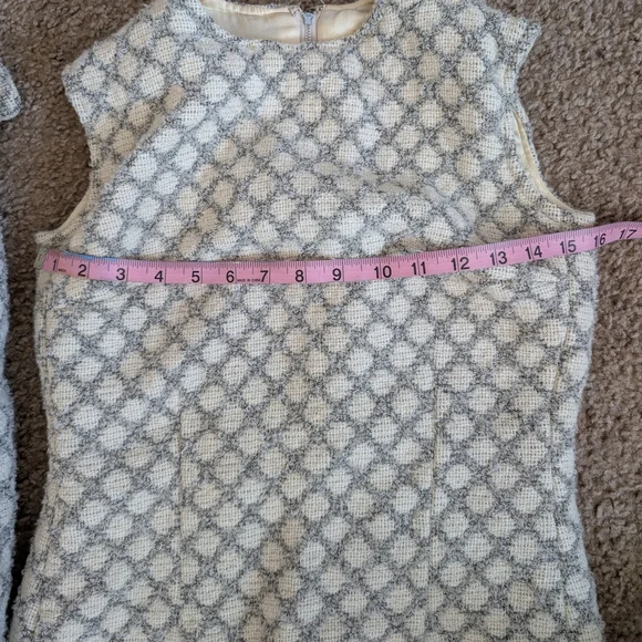 Elegant, Vintage Wool, Light Gray And Beige Patterned Women's Coat and Dress Set - Picture 4 of 16